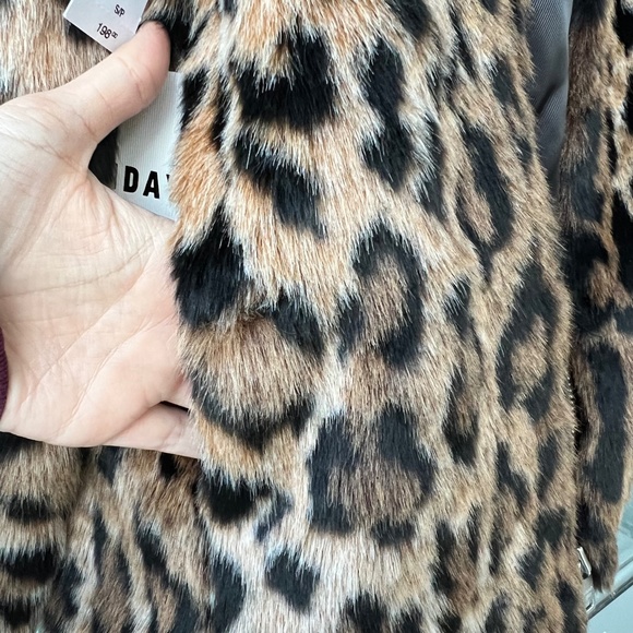 Aritzia Sunday Best Jinx hooded faux fur jacket - Picture 7 of 10